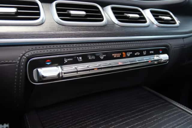 Mercedes-Benz GLE (2022) thumbnail 43