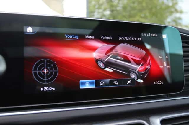 Mercedes-Benz GLE (2022) thumbnail 55