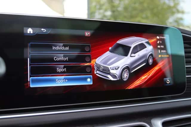 Mercedes-Benz GLE (2022) thumbnail 56
