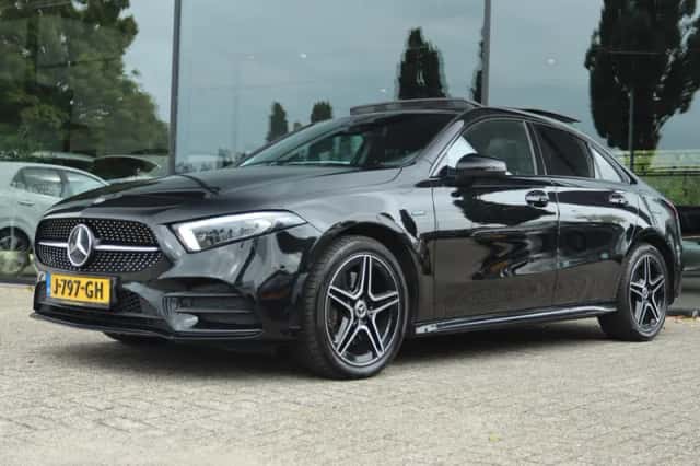 Mercedes-Benz A-Klasse (2020) thumbnail 1