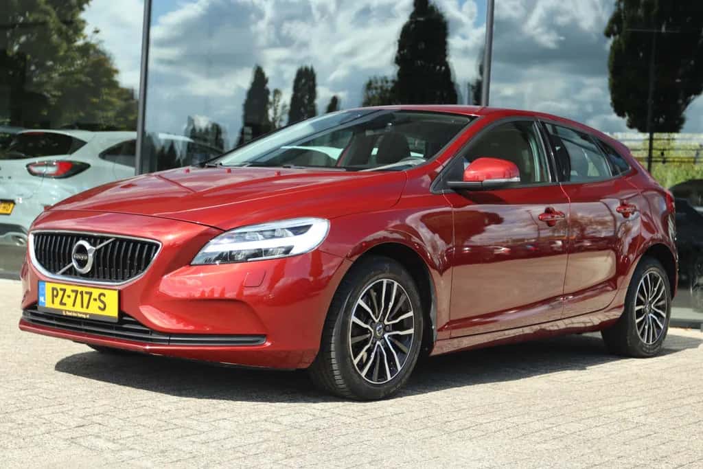 Volvo V40 (2017) — foto 1