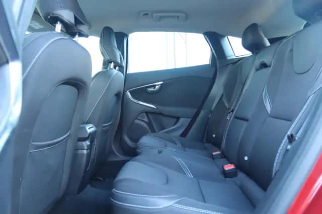 Volvo V40 (2017) thumbnail 13