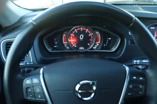 Volvo V40 (2017) thumbnail 20