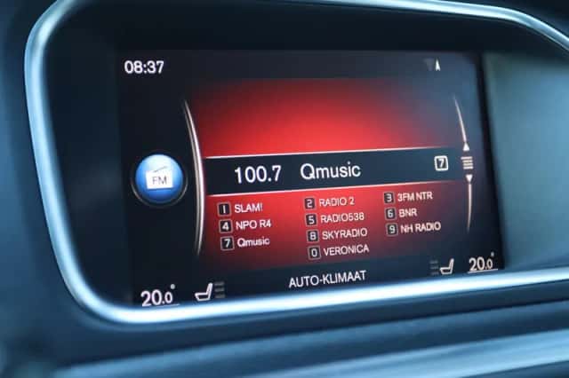 Volvo V40 (2017) thumbnail 25