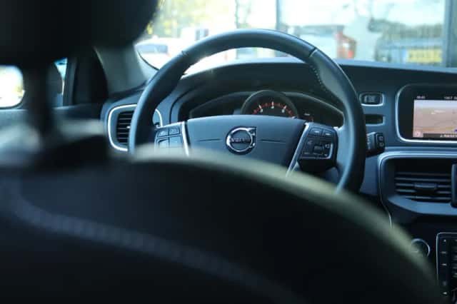 Volvo V40 (2017) thumbnail 29