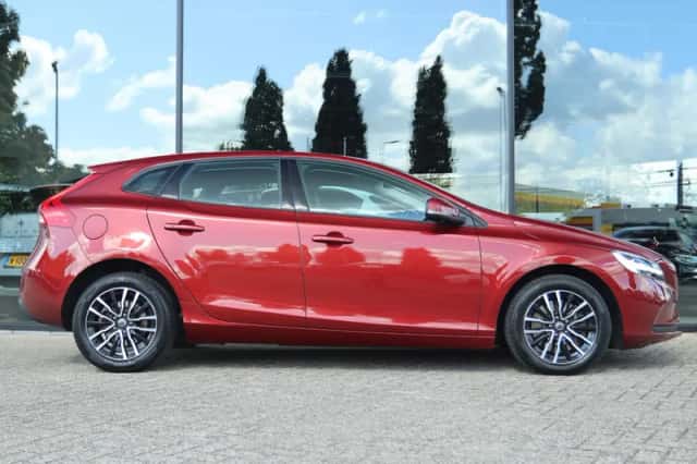 Volvo V40 (2017) thumbnail 7