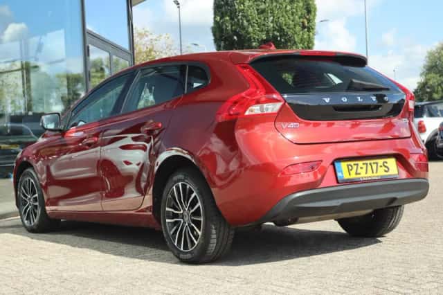 Volvo V40 (2017) thumbnail 9