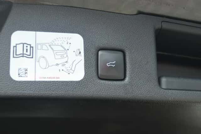 Ford Kuga (2020) thumbnail 22