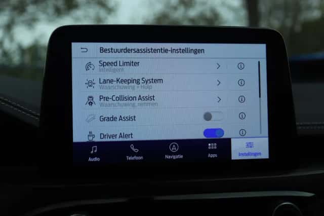 Ford Kuga (2020) thumbnail 42