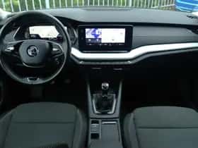 Škoda Octavia (2021) thumbnail 12