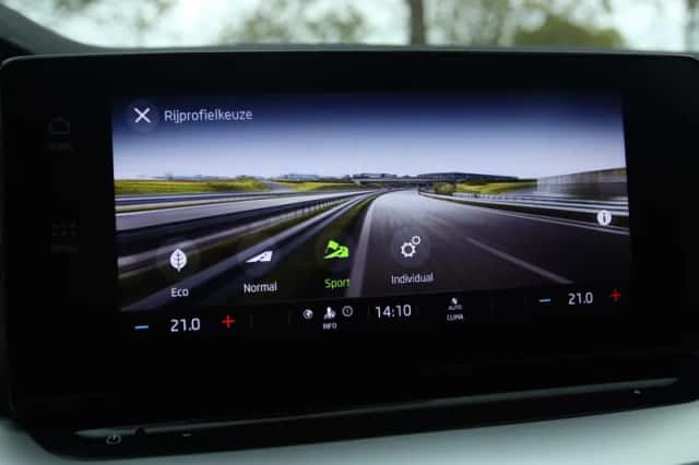 Škoda Octavia (2021) thumbnail 41