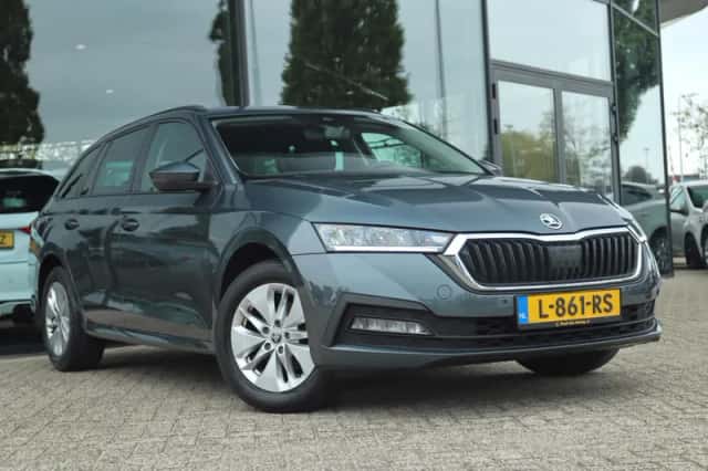 Škoda Octavia (2021) thumbnail 7