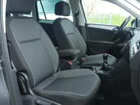 Volkswagen Tiguan (2017) thumbnail 11