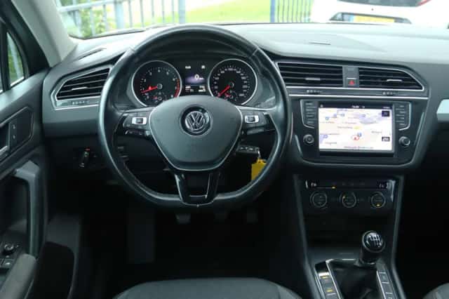Volkswagen Tiguan (2017) thumbnail 17