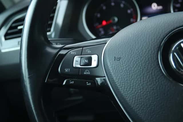 Volkswagen Tiguan (2017) thumbnail 19