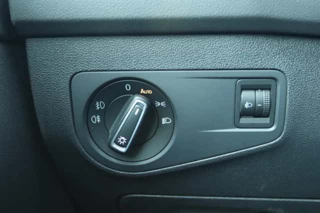 Volkswagen Tiguan (2017) thumbnail 35