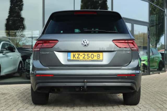 Volkswagen Tiguan (2017) thumbnail 7