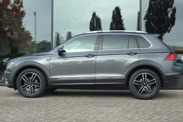 Volkswagen Tiguan (2017) thumbnail 9