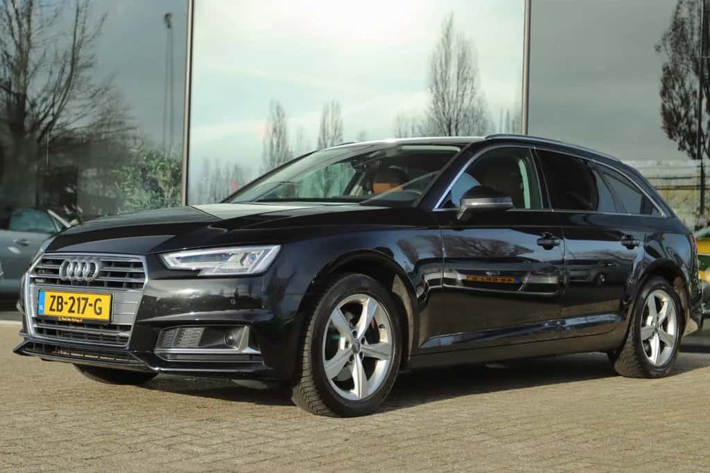 Audi A4 (2019) — foto 1