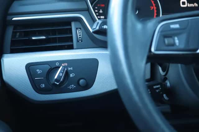 Audi A4 (2019) thumbnail 24