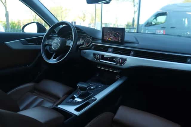 Audi A4 (2019) thumbnail 7