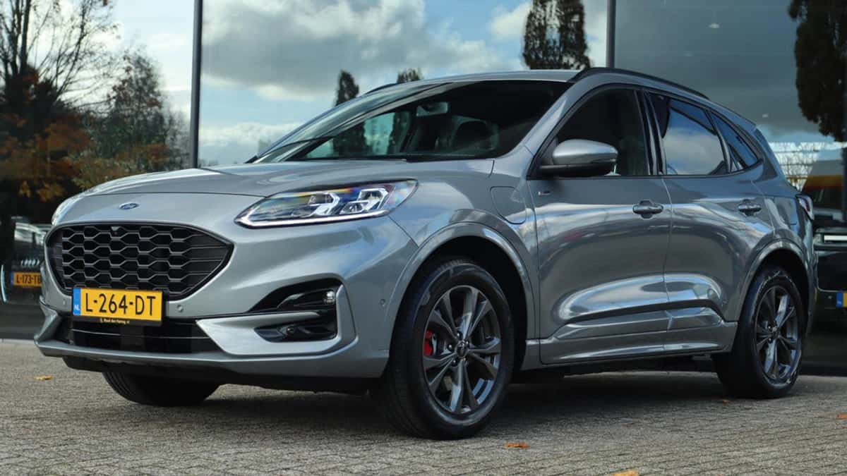 Ford Kuga (2021) — foto 1