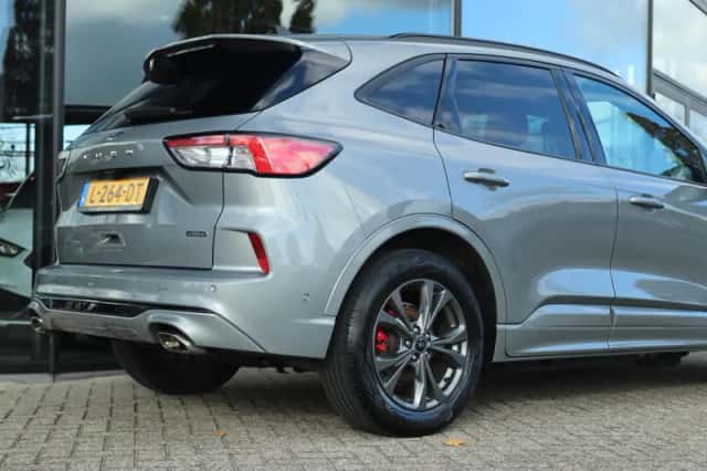 Ford Kuga (2021) thumbnail 2