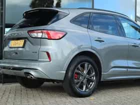 Ford Kuga (2021) thumbnail 2