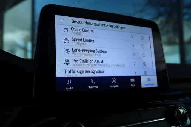 Ford Kuga (2021) thumbnail 31