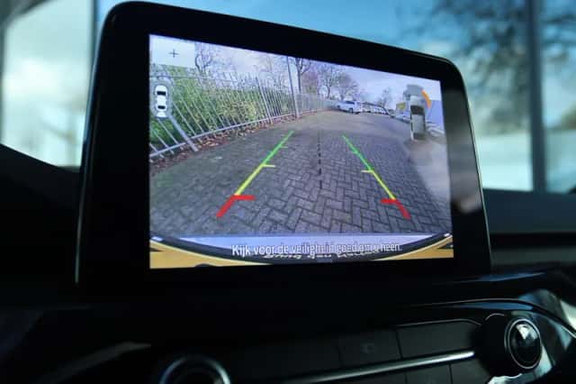 Ford Kuga (2021) thumbnail 6