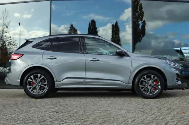 Ford Kuga (2021) thumbnail 9