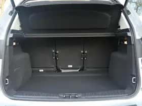 Ford C-Max (2016) thumbnail 17