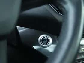 Ford C-Max (2016) thumbnail 23