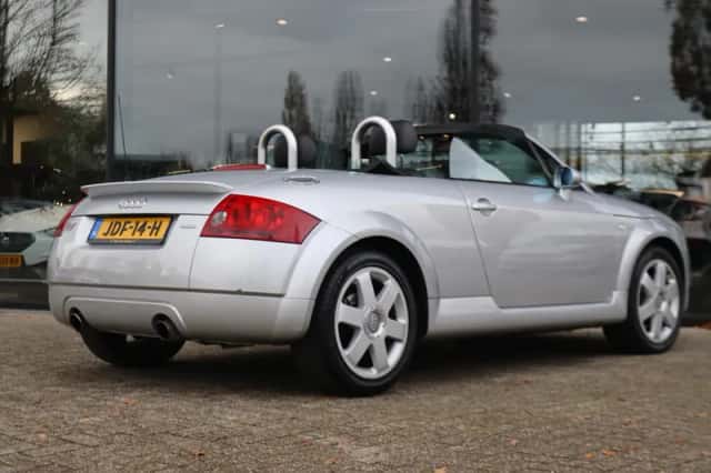 Audi TT (2001) thumbnail 2