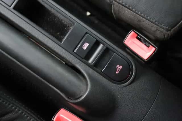 Audi TT (2001) thumbnail 24