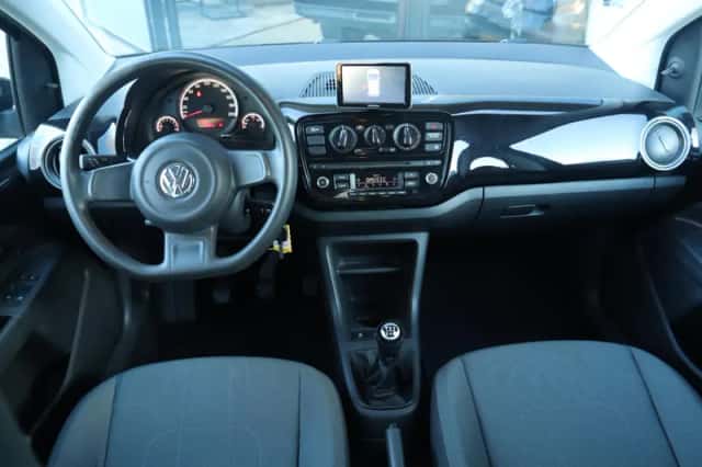 Volkswagen Up! (2015) thumbnail 12