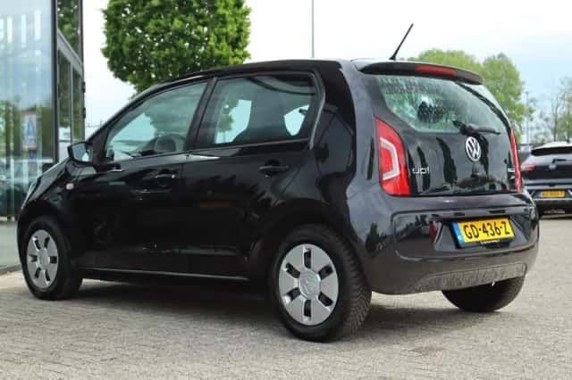 Volkswagen Up! (2015) thumbnail 10