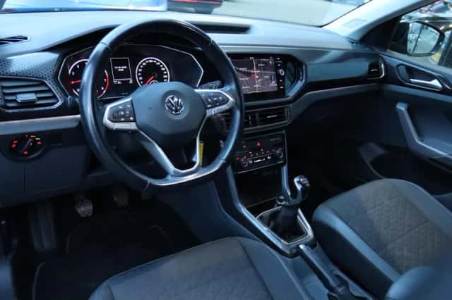 Volkswagen T-Cross (2019) thumbnail 3