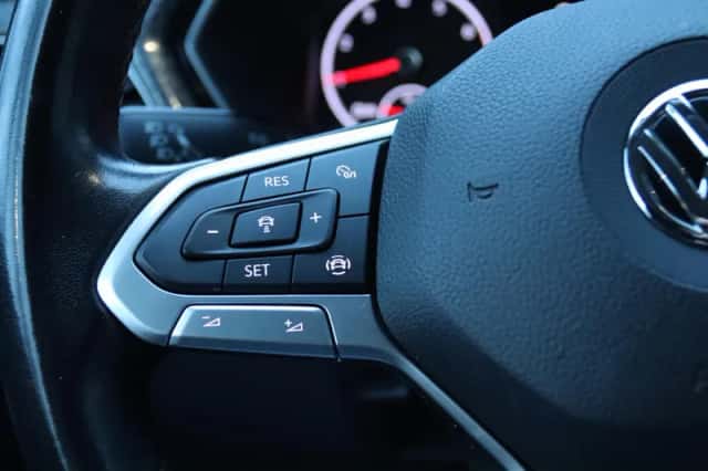 Volkswagen T-Cross (2019) thumbnail 5