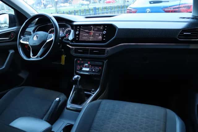 Volkswagen T-Cross (2019) thumbnail 6
