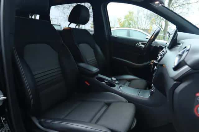 Mercedes-Benz B-Klasse (2016) thumbnail 4