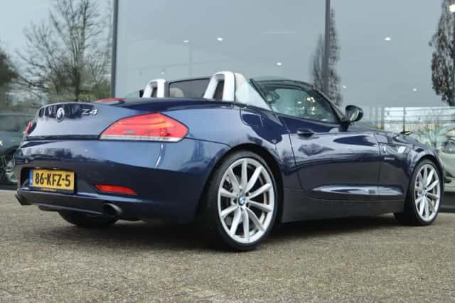 BMW Z4 (2009) thumbnail 2