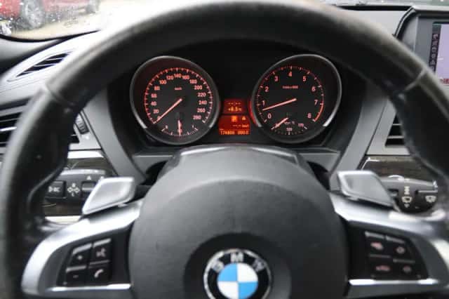 BMW Z4 (2009) thumbnail 25