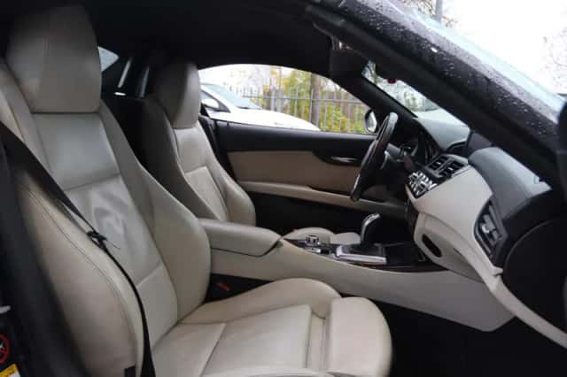BMW Z4 (2009) thumbnail 4