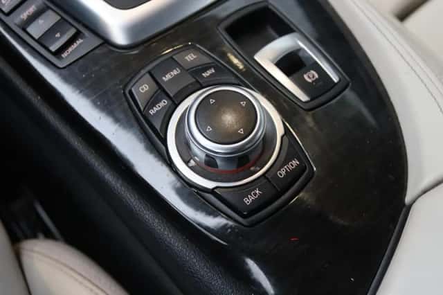 BMW Z4 (2009) thumbnail 34
