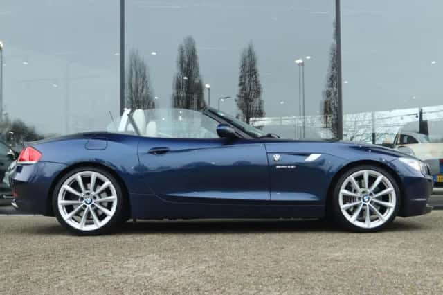 BMW Z4 (2009) thumbnail 10