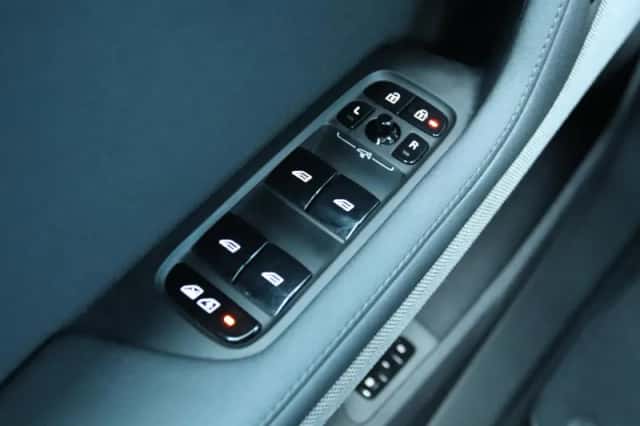 Polestar 2 (2022) thumbnail 32