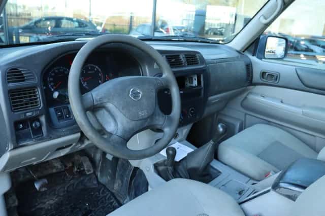Nissan Patrol (2004) thumbnail 9