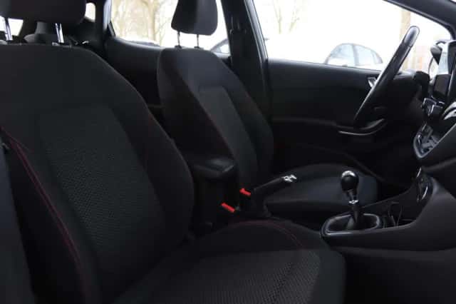 Ford Fiesta (2019) thumbnail 4