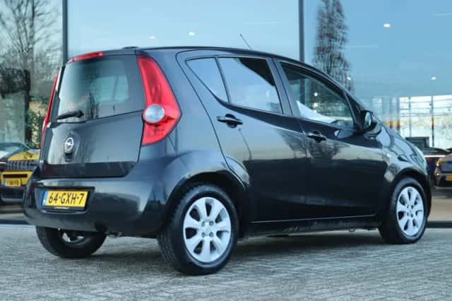 Opel Agila (2008) thumbnail 2